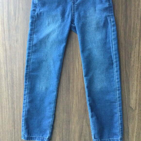Denim Bundle for Girls: Overalls, Leggings & Jeggings (Sizes 7 & 8) - Picture 9 of 12